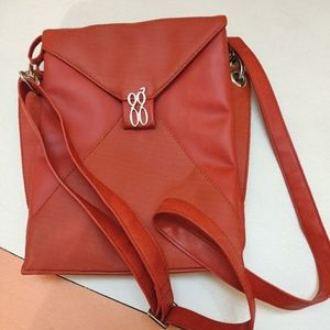 Baggit Bag. 3+1 Compartment.